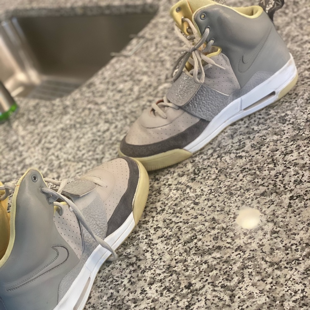 2009 nike air yeezy zen 1 size 13🚨🚨🚨